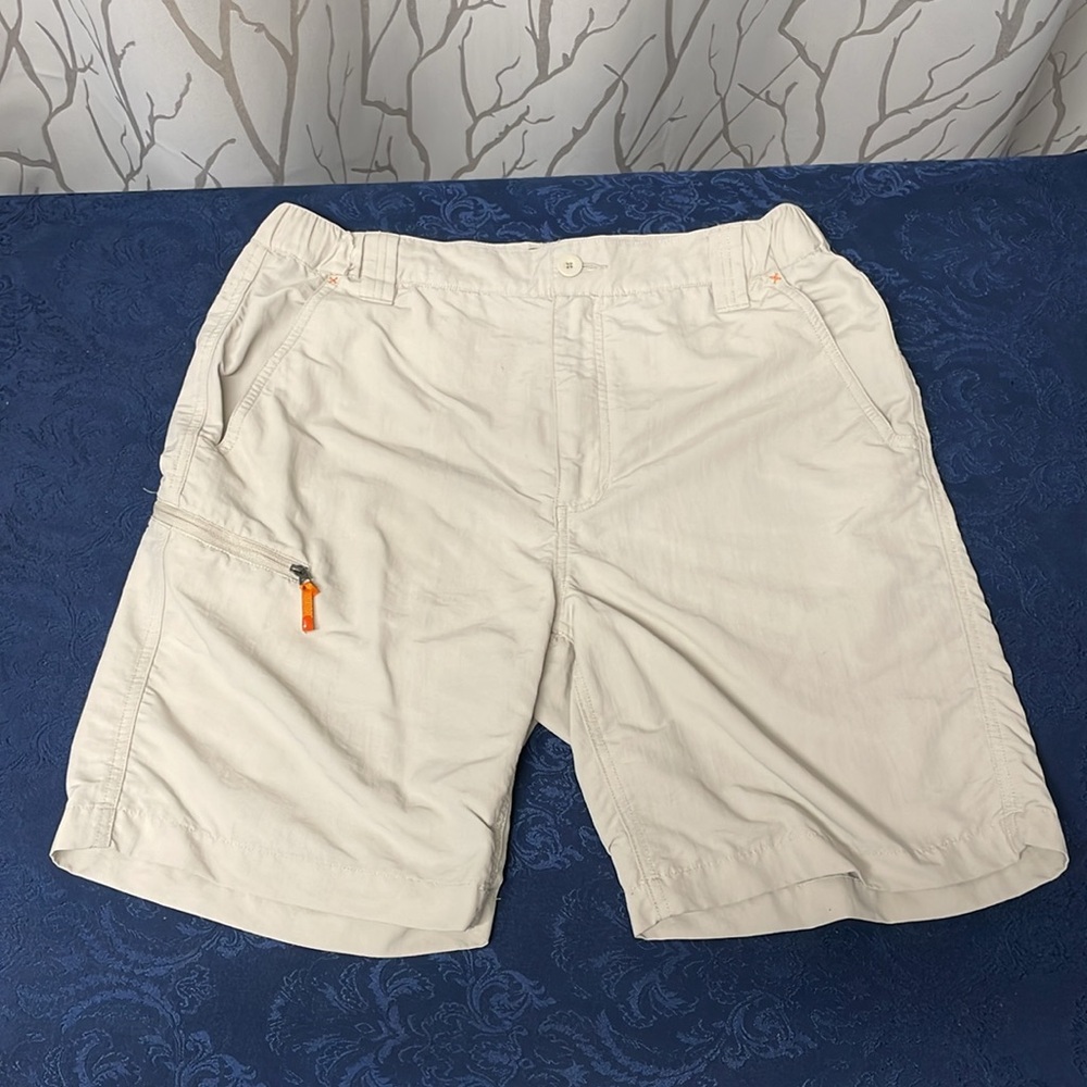Orvis Men's Tan Cargo Shorts with Orange Zipper Accents, 3 pairs size M - Picture 2 of 10